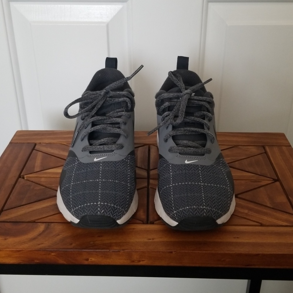 Nike women's grey plaid sneakers
